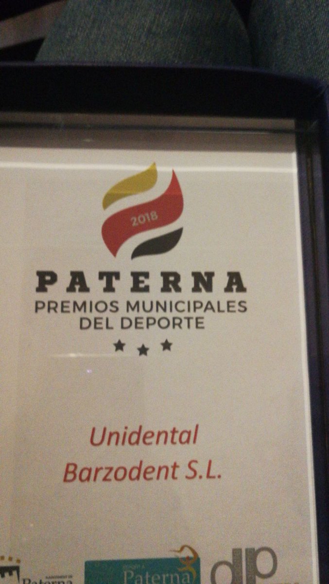 UnidentalPatern's tweet photo. ¿Nos has visto como colaboradores el los premios municipales del deporte en Paterna? 🤨 Nos han dado el premio 😮, 
y estamos muy orgullosos 😉, queremos compartir nuestra alegría con todos vosotros😜 . https://t.co/psWo2DUeEa