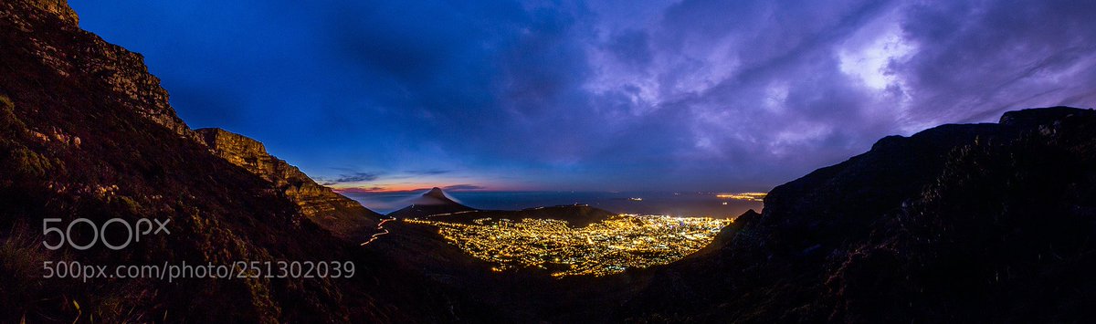TableMountainPx's tweet photo. Cape Town Last Light https://t.co/j5jATxP6xK