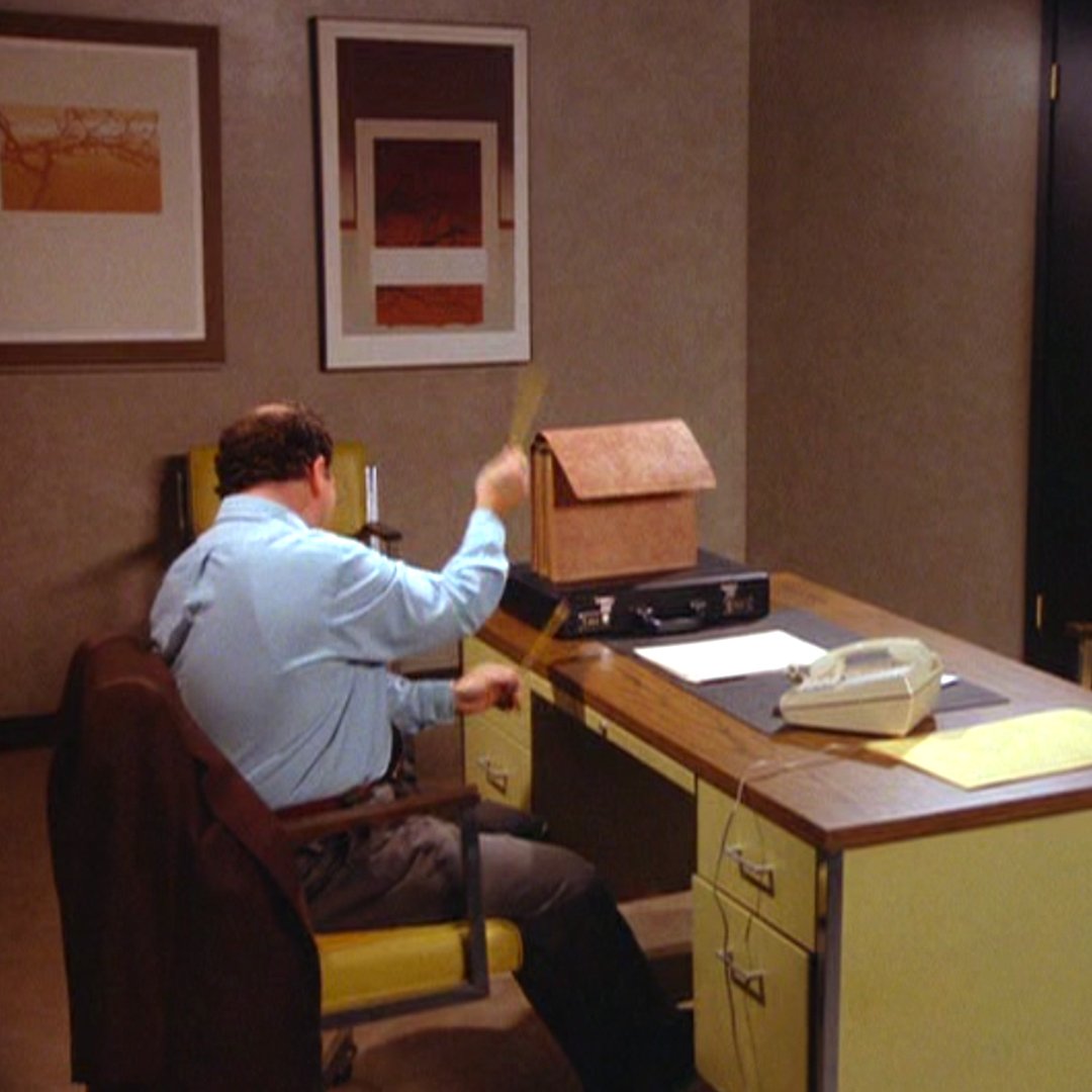 They gave me the Pensky file.  “The Barber” tonight on #Seinfeld! https://t.co/it71pjsFll