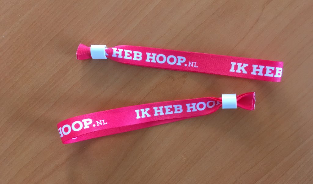 Paasviering De Reinbôge 

Samen op weg naar Pasen 
Samen op weg, een toekomst tegemoet.
Samen op weg naar Pasen.
Samen op weg en 'weten het komt goed'.

<a href="/VerusNL/">Verus</a> #ikhebhoop