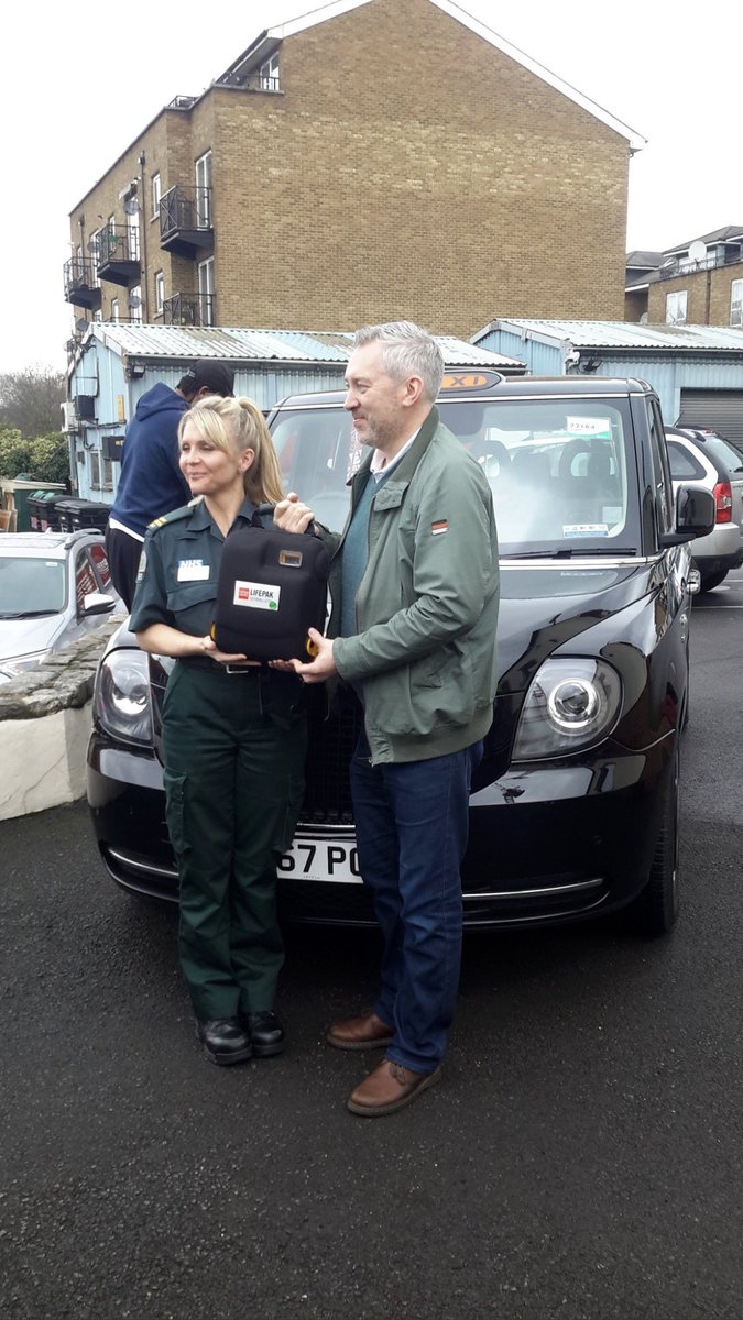 OMearaShaun's tweet photo. On tues the first course of 9 drivers for the Taxi First Responder Pilot were trained by the LAS in CPR / defibrillator use , so that we can respond to medically induced cardiac arrests ,via the @GoodSamApp ,hopefully increasing the chances of someones survival https://t.co/eFj0fEQvyf