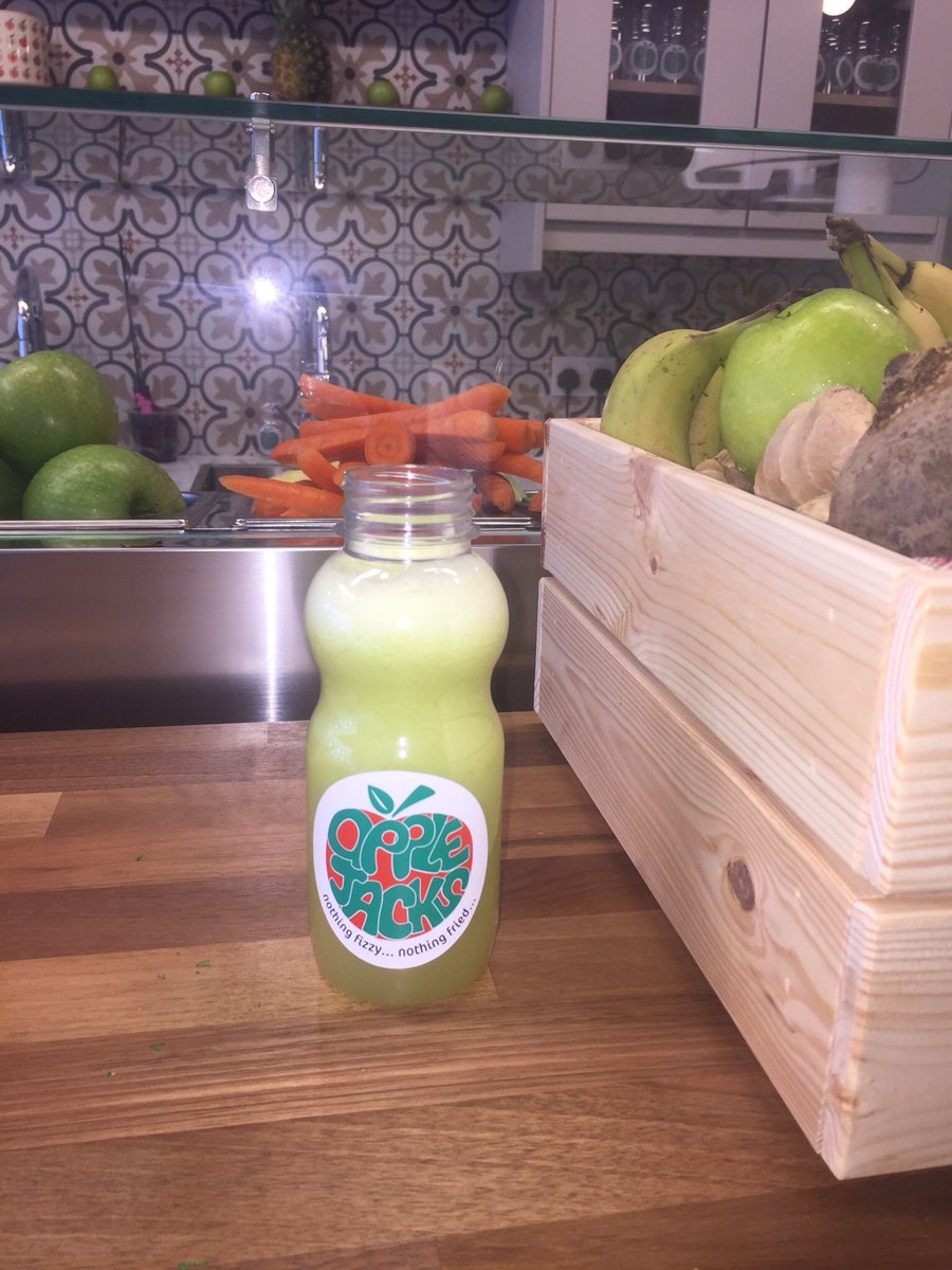 ARanelagh's tweet photo. Fruity vibes today in Ranelagh!!🍎💚🍍 https://t.co/mrTR1HUmhN