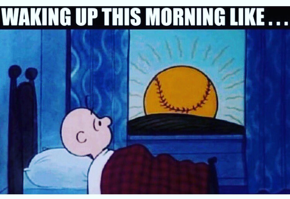MWhite_HR's tweet photo. HAPPY NEW YEAR!!! It’s #openingday, baby!! #gocubsgo #thatscub #flythew #cubs #heychicagowhatdoyousay https://t.co/w8XXjhvP3Y