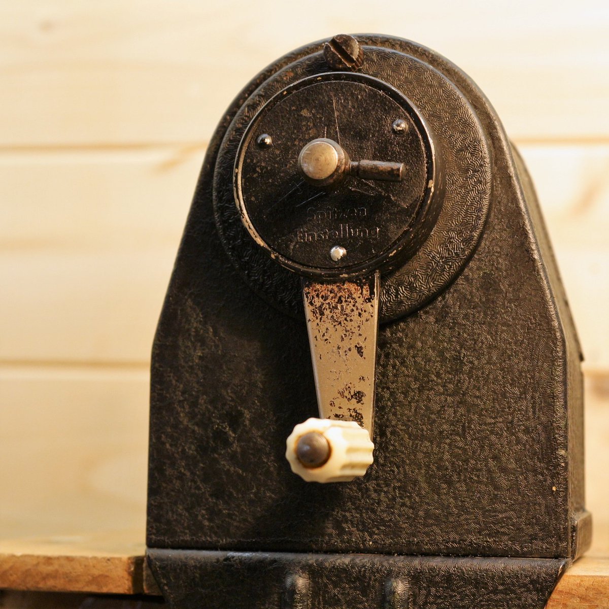 Industrial_Find's tweet photo. Eberhard Faber Van Dyke No 205 Vintage Pencil Sharpener
Ready to go on the website...or do I keep for myself???
https://t.co/RpoAaWhpNJ 
#eberhard #eberhardfaber #vintagepencils #drafting #industrialfurniture #salvaged #desksetup #Spitzer #Bleistift #vintagetools https://t.co/qxsv2IersR