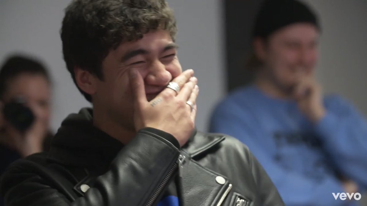 evermorenika's tweet photo. “You broke Calum!” https://t.co/0BO5TpBoax