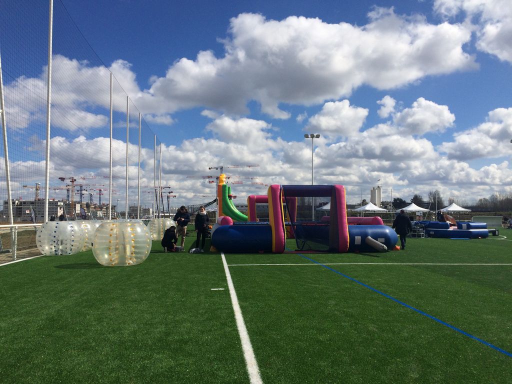 UnivParisSaclay's tweet photo. L’inauguration de la plaine des sports commence !
Au programme : 
BUBBLE FOOT 
FLAG RUGBY
BASEBALL 
Et des animations surprises !
@UPS_Challenge 
https://t.co/1BYvJ9Jxq1
@VilledeGif https://t.co/x3uddQpdSK