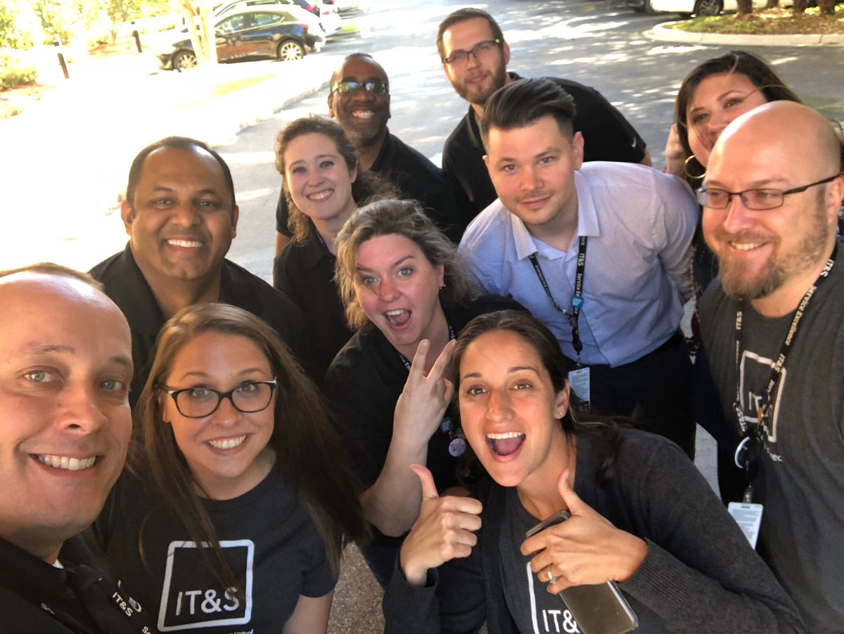 NFDV_ITS_EAG's tweet photo. Collaboration at its finest! #eag #1stfacetoface #moretocome @HCA_IT @hcanorthfl https://t.co/BYGAh79GLJ