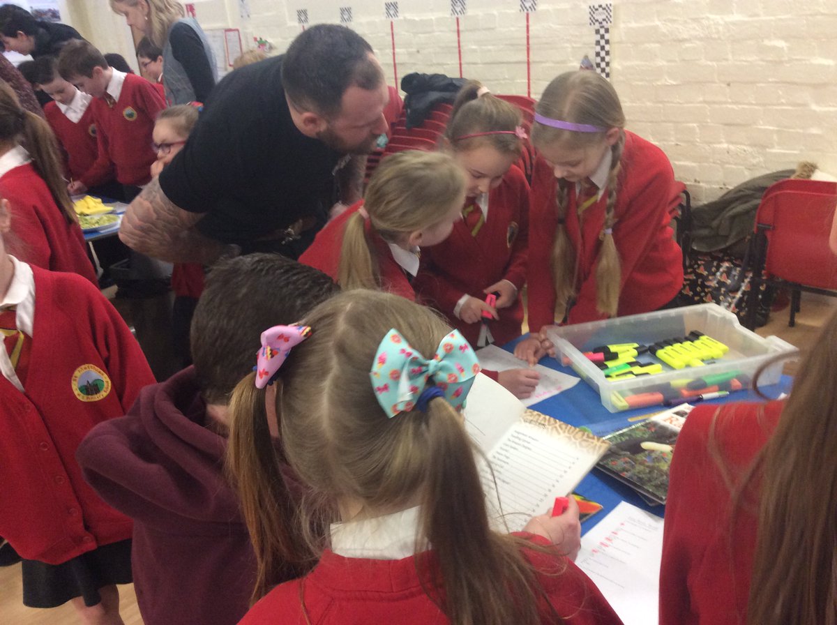 stmatprimaryY3's tweet photo. Year 3 and @stmatprimaryY4 had a wonderful morning working with #parents through a variety of #activities. The #children tasted different #foods and discovered where some common and uncommon #fruits/#vegetables come from. #school #rainforest #easter https://t.co/I31uR9xlyk