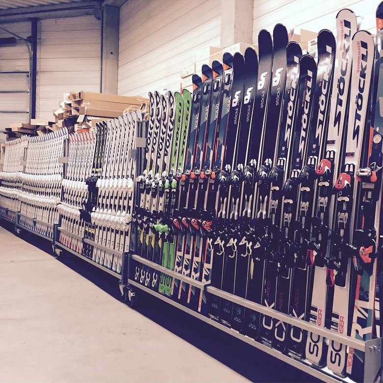 galysport's tweet photo. New! From now on also ski and snowboard rental by @galysport! More info coming soon... ⛷🏂 https://t.co/BcANzxy0Kf
#skiverhuur #rental #skirental #snowboardrentals #skifun #verhuur  #stoeckli #volklskis #salomon #rossignol #wintersport #snowboarding #brussels #galysport https://t.co/YOUSzuRHul