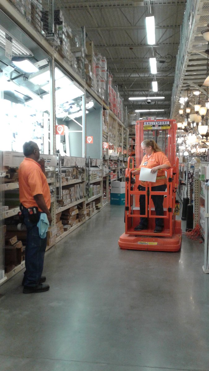 Safety captain Arthur teaching the ballymore to Janice