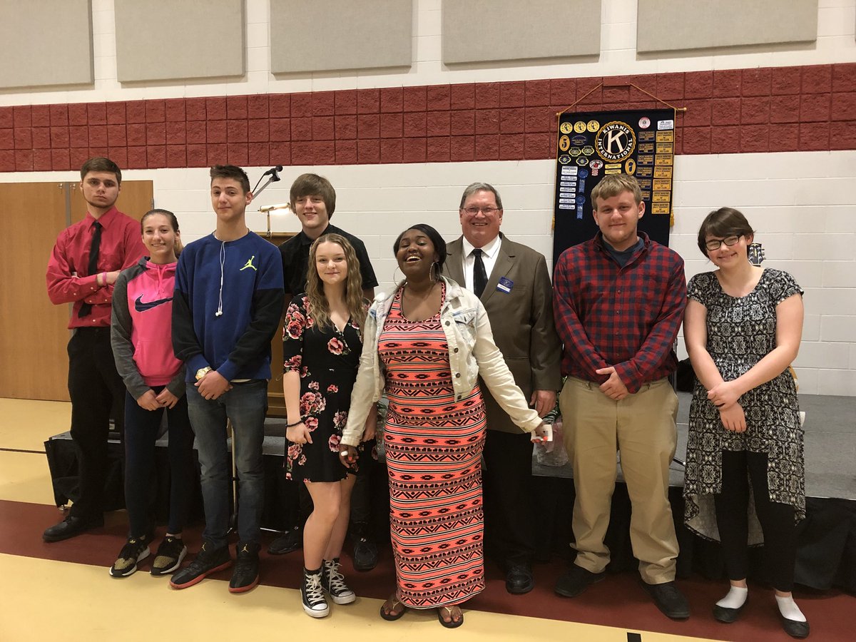 SCADragons's tweet photo. Academy Students had the honor of attending the SC Kiwanis Prayer Leadership Breakfast. @swartz_creek @KiwanisSwrtzCrk https://t.co/783rl3l292