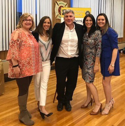 BBP_PEP's tweet photo. Surround yourself with amazing people &amp; you will unleash your own "amazing". Be grateful for your team and the support they bring. The people who you surround yourself should LIFT you up &amp; make you a better version of you! 
#PEP #gratitude #upstanders @BBPSchools #pepadvisors https://t.co/SFXwhoV1MP