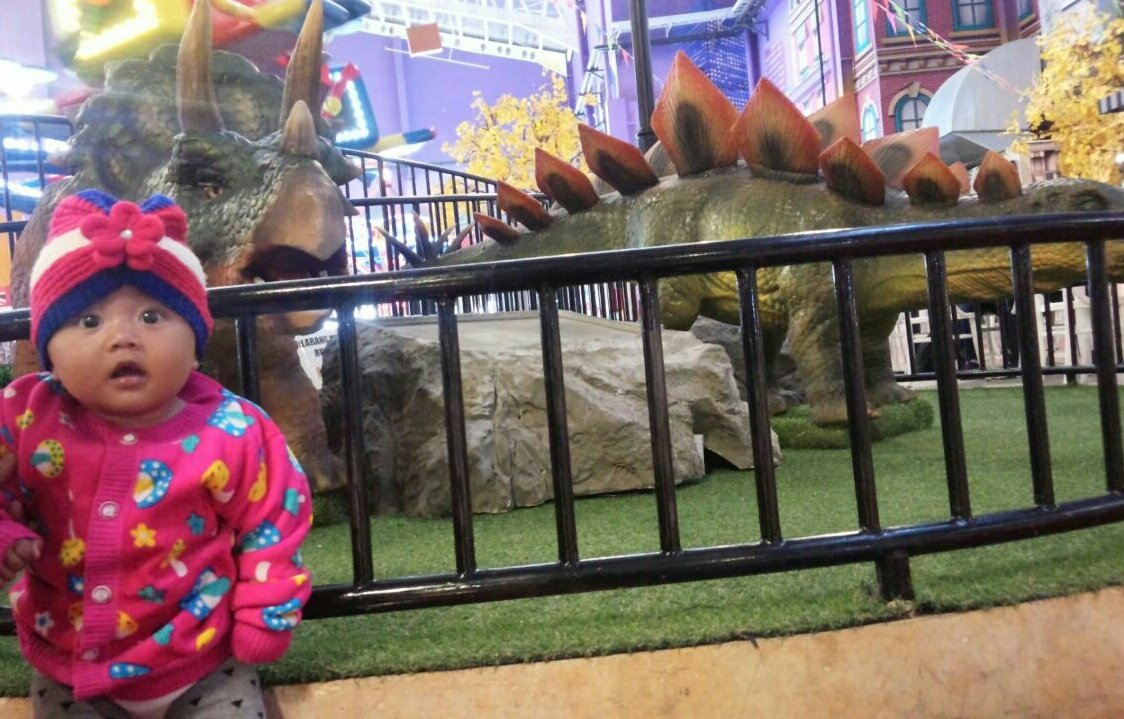 ujang_uchu's tweet photo. #latepost #transmart #buahbatu #kidcity #princess #myprince #mybabygirl #5bulan #5month https://t.co/pCXoNlE2FM