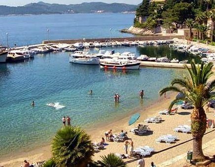 duactiveholiday's tweet photo. You will practise or improve your technique on our swimming tours and at the same time, you will explore the most beautiful attractions on Elaphite Islands 🙂🏊‍♀️🏖🏝
https://t.co/Z85cJxLZZU

#Dubrovnik #dubrovnikactiveholidays #running #biking #swimming #kayking https://t.co/KP0N12FQBJ