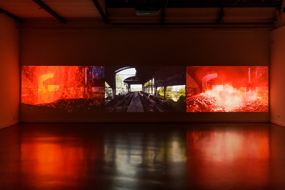 Eerste Paasdag is TENT geopend. Dit is je laatste kans om In a World We Can't See te bezoeken!