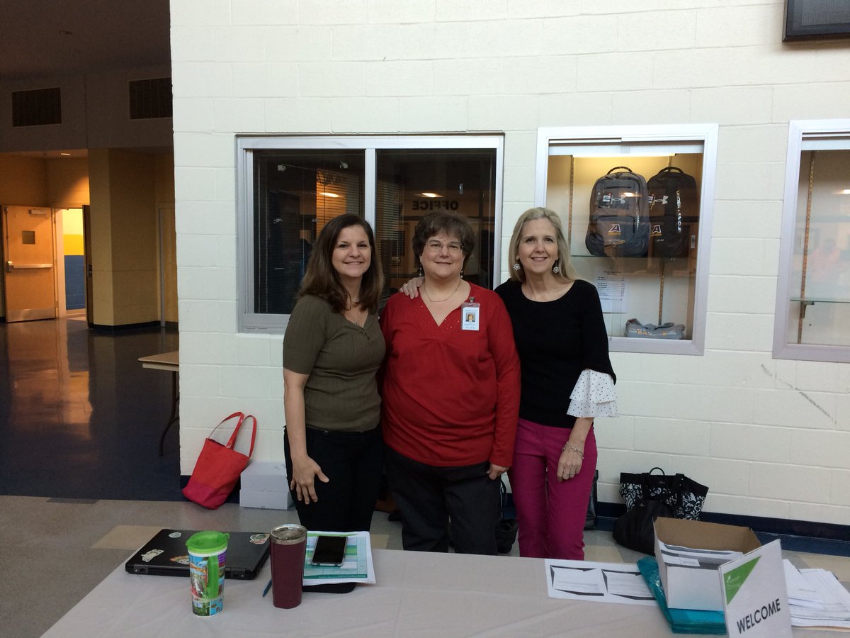GaultRebecca's tweet photo. ABHS March Conference Superstars!! #HCPSlearn #hcpsldr @HCPSchools https://t.co/UgLYvdwgUR