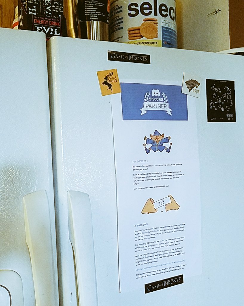 xSHEWULFx's tweet photo. Ohhh yes that is What it looks like!! We have made it to @discordapp Partner and boy you better believe it I put it on the Fridge!!! #DiscordPartnered 💙💚 https://t.co/66xJkja7N4