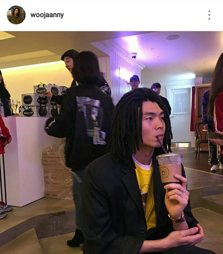 r0w9namari's tweet photo. #Zico 
#CEO1? #CEO2?  😁😀
#Nerdy https://t.co/x5MyaGEgkC