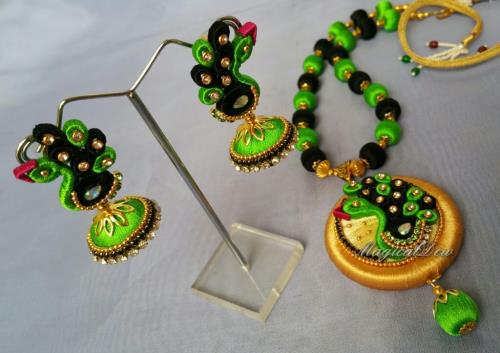 bnf_jewellery's tweet photo. Check More Designer Jewellery #silkthreadjewellery #indianjewellery #handmadejewellery #threadjewellery #jewelleryset #designerjewellery #womenswear #silkthreadneckpiece #silkthreadjewellerymaker from around India at https://t.co/Lq5K36E4Br   https://t.co/MmyWtC3cfE https://t.co/1gnaS8vUAa