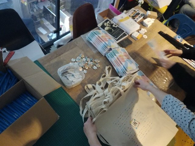 INSPERIENCE_co's tweet image. Dernière ligne droite pour la team @INSPERIENCE_co avant de célébrer l'Art d'Oser demain !!! #workinprogress #innovationcollaborative #smile #surprise