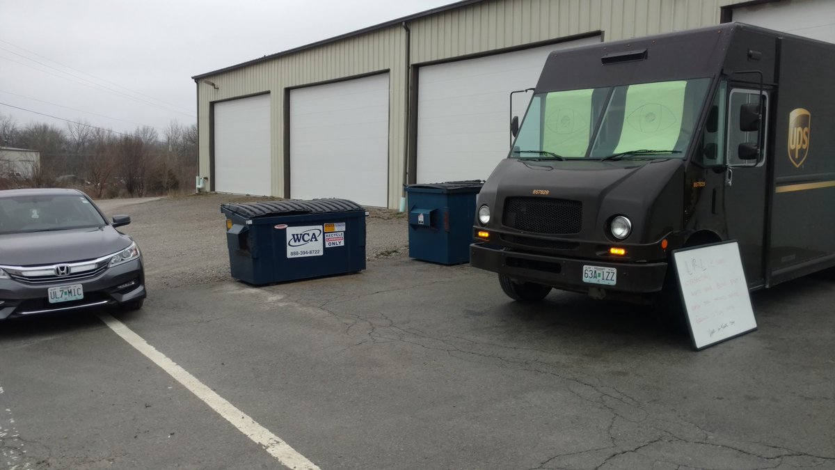 harnett151's tweet photo. LRL at every intersection. Did you see that car? Clear blind spots #SafetyFirst #preventionactivity @dwightclarkson @WestCentralKSMO @jrindafernshaw @WRSafety_UPS https://t.co/zcUsXtujXi