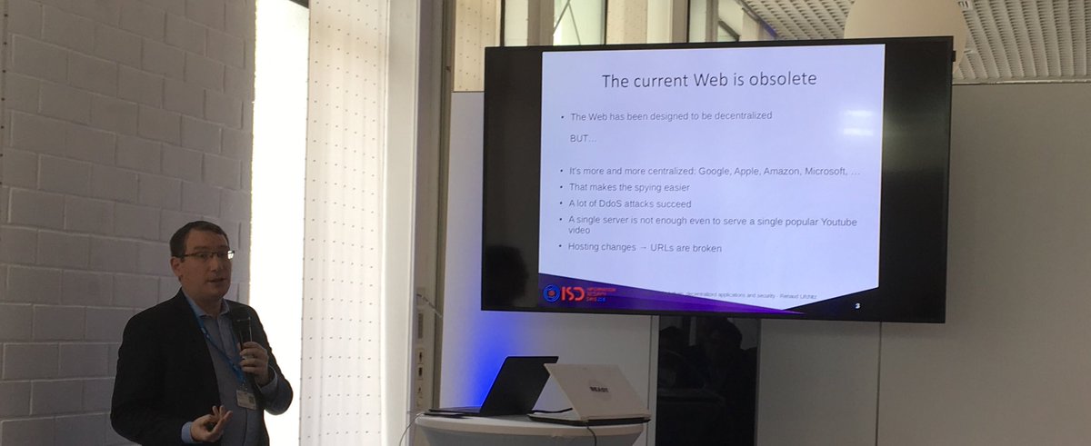 6vis_pacem's tweet photo. Présentation #Blockchain par @nono2357 #ISdays
Cc @MaliciaRogue @S_Team_Approved https://t.co/tZCQl2BYeU