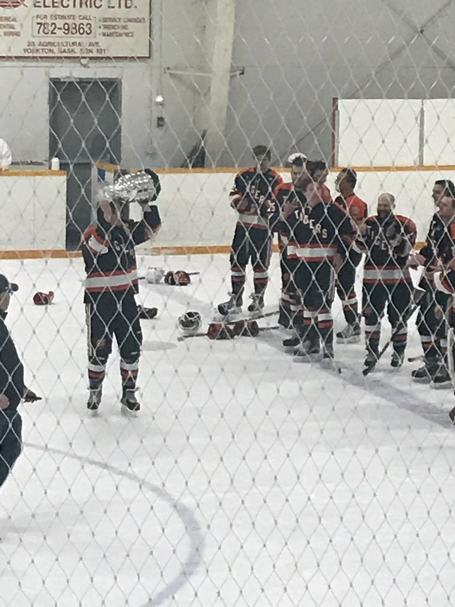 TriangleHL's tweet photo. Postgame https://t.co/13I9Mh2giF