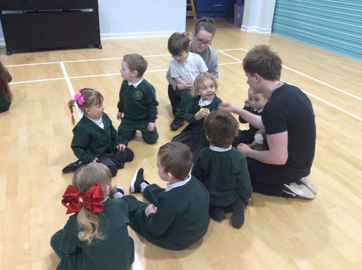 Willow_Meithrin's tweet photo. Our afternoon nursery children have been on an Easter Hunt! Will they find the eggs? #Easter #easterhunt2018 @WillowtownPri https://t.co/bdejRLF2J5