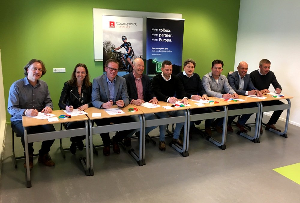 Tijdens een inspirerende bijeenkomst #OpPapendal zijn vandaag acht contracten getekend voor #Talents2Tokio. Dat gebeurde tijdens een uitgebreid programma: topsportgelderland.nl/acht-partijen-…