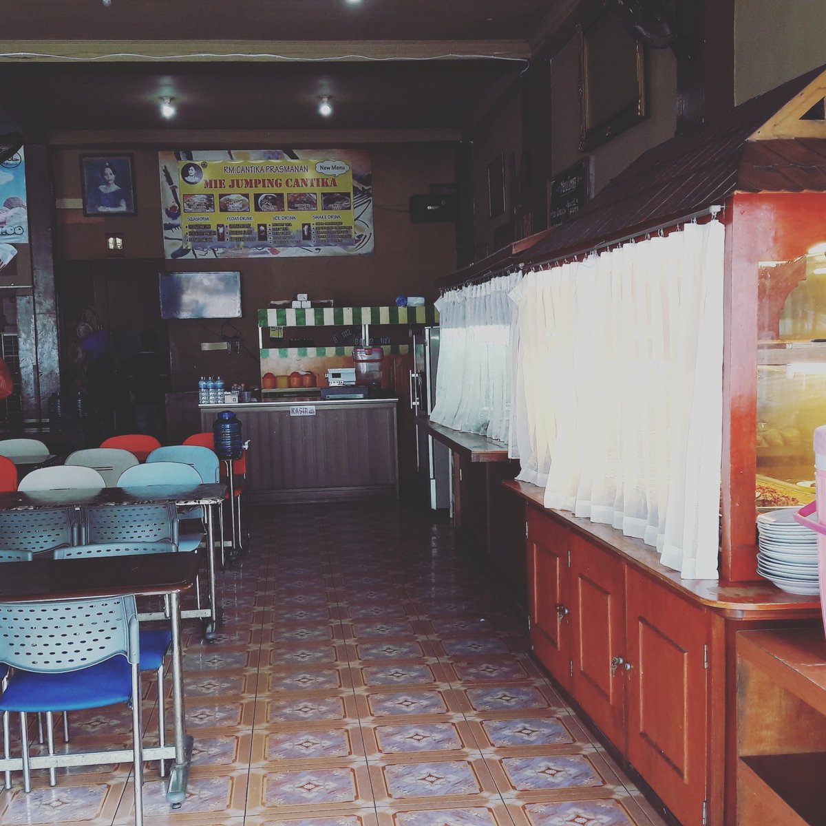 RMCantika's tweet photo. Hidangan Prasmanan Nusantara
.
.
.
#prasmanan #prasmanansehat #jayapura #papua #makanan #minuman #tradisional #bucend2entrop #ptcentrop #rukodok2 https://t.co/op2Q7SkML3