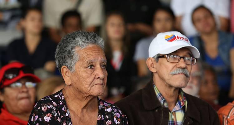 CDCETachira's tweet photo. .@avnve: Después de Semana Santa Venezuela será declarada territorio 100% pensionados https://t.co/ArJxiOW9i5  @JauaMiranda @NicolasMaduro https://t.co/DXoIwmGwY1