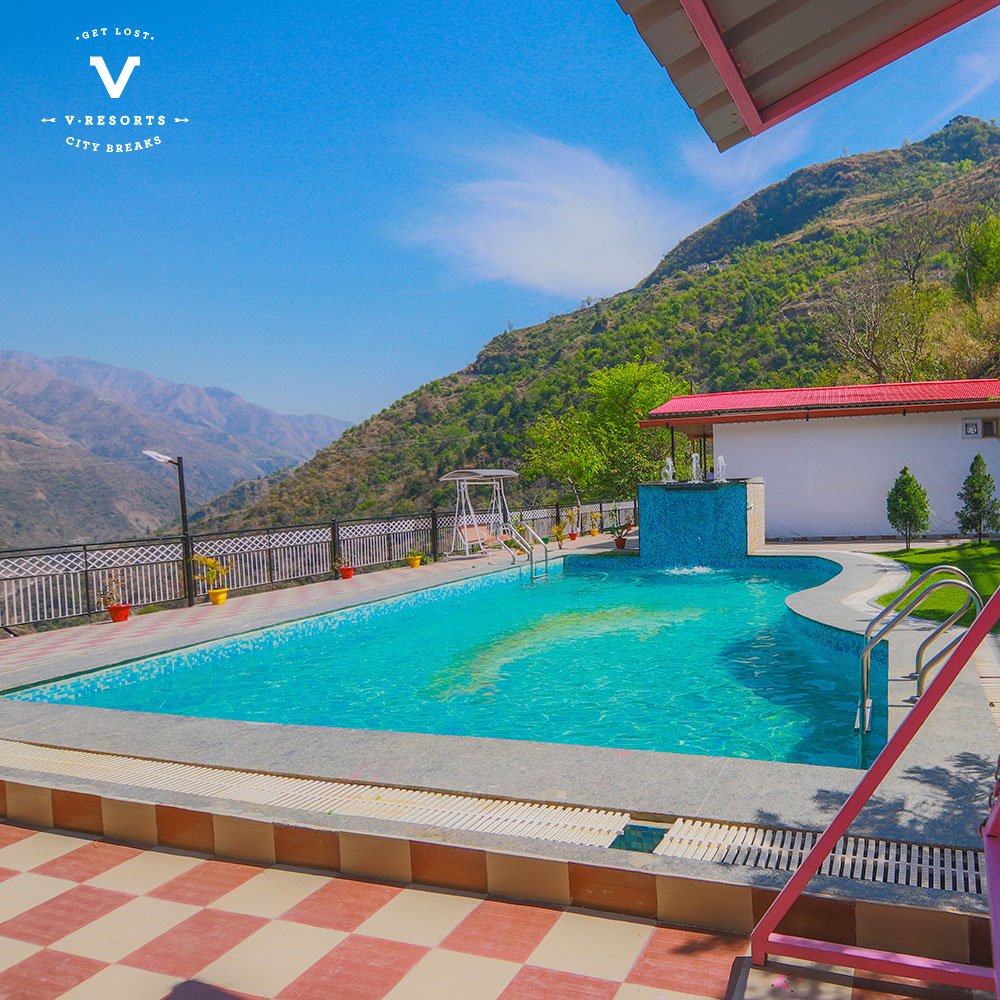 VResortsChain's tweet image. If you could wake up to the view of a river flowing through hills! If you could bathe under waterfalls! You know what? Mussoorie is only 7 hours away from Delhi. Head to V Resorts BRV Mussoorie. goo.gl/KD9Kj9
#LongWeekendAlert #GetLost #TravelWithV