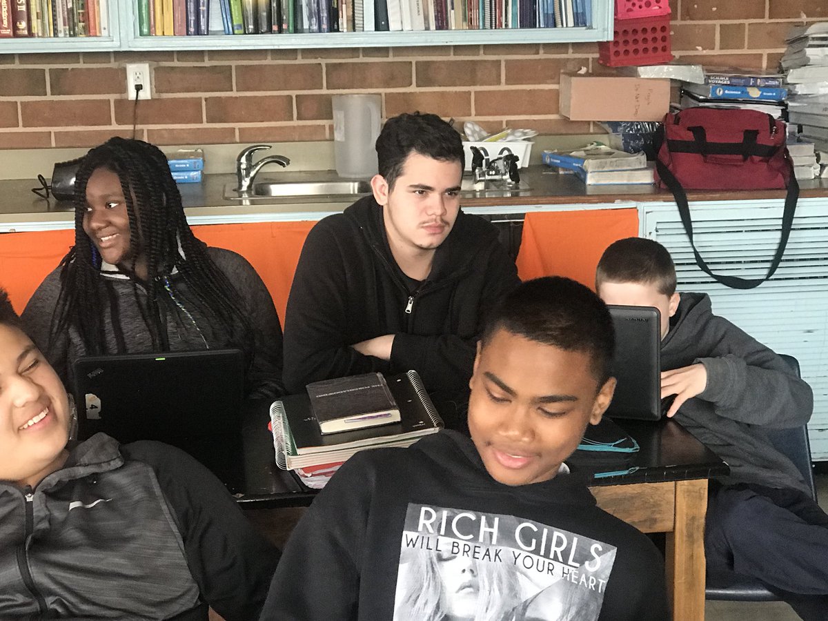 amybminton's tweet photo. Review of ecosystems playing Kahoot!😎#LMSNewDay https://t.co/t7WPb68A6F