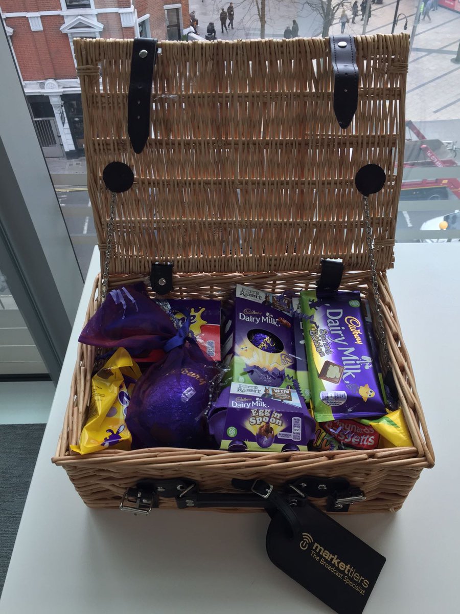 FNGukPR's tweet photo. Thank you @markettiers for our choc-tastic #Easter 🐰 hamper. Happy Easter everyone! https://t.co/OMiw1uQymr