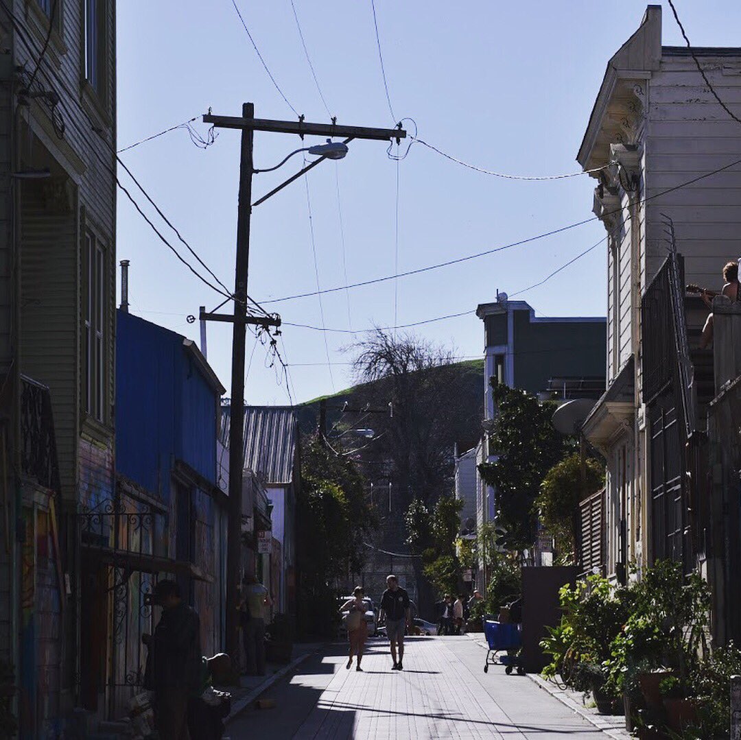 SumaqCo's tweet photo. San Fran art ❤️Admire the unique artistry in your community 🤙🏻 
#sanfranciscostreetart #art #sanfranciscobay #streetart #dailywalk #loveart #standupsurfnature https://t.co/X2SnPWA7do
