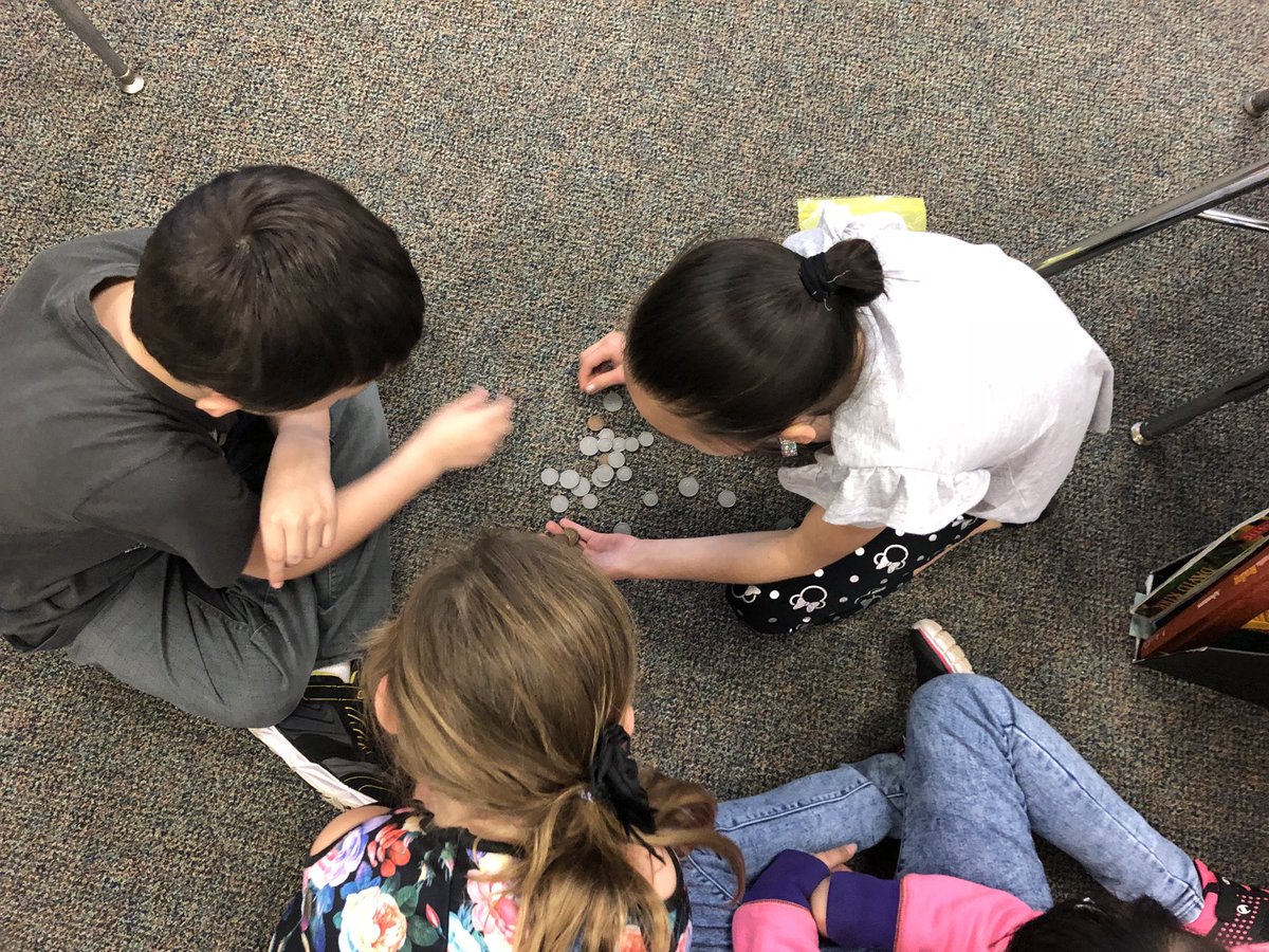 SalemElementary's tweet photo. Who can use money? Ms. Tuggle’s class can! Teams working together to use the fewest coins...”We need to organize them so we don’t get confused” -S leader (I wish I did that in my pocketbook!) #communication #collaboration #soundreasoning #lifeskill https://t.co/aGGWvOfY5f
