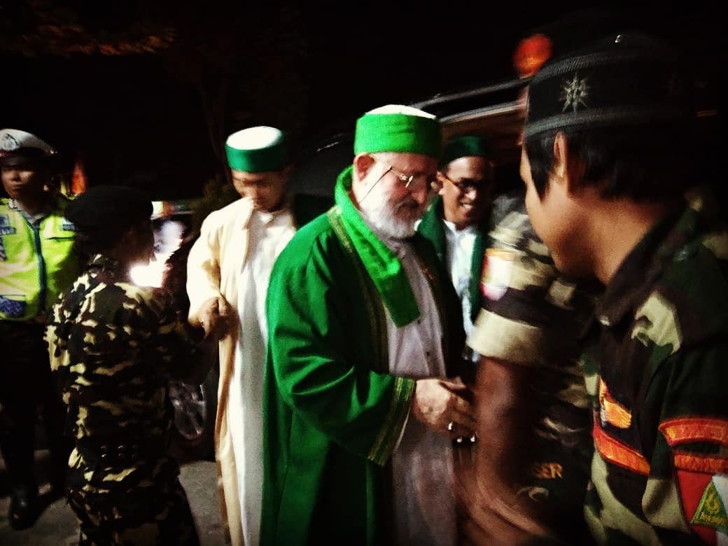 Kazimar22's tweet photo. Berkah mengiringi Negeri Serumpun Sebalai... slmt datang Prof. Dr. Syaikh Muhammad Fadhil Al-Jailani (Turki) di #PondokHidayatussalikin #BanserPenjagaNKRI #BanserJagaUlama #AnsorBanserUntukMasyarakat https://t.co/3AptR9ky0V