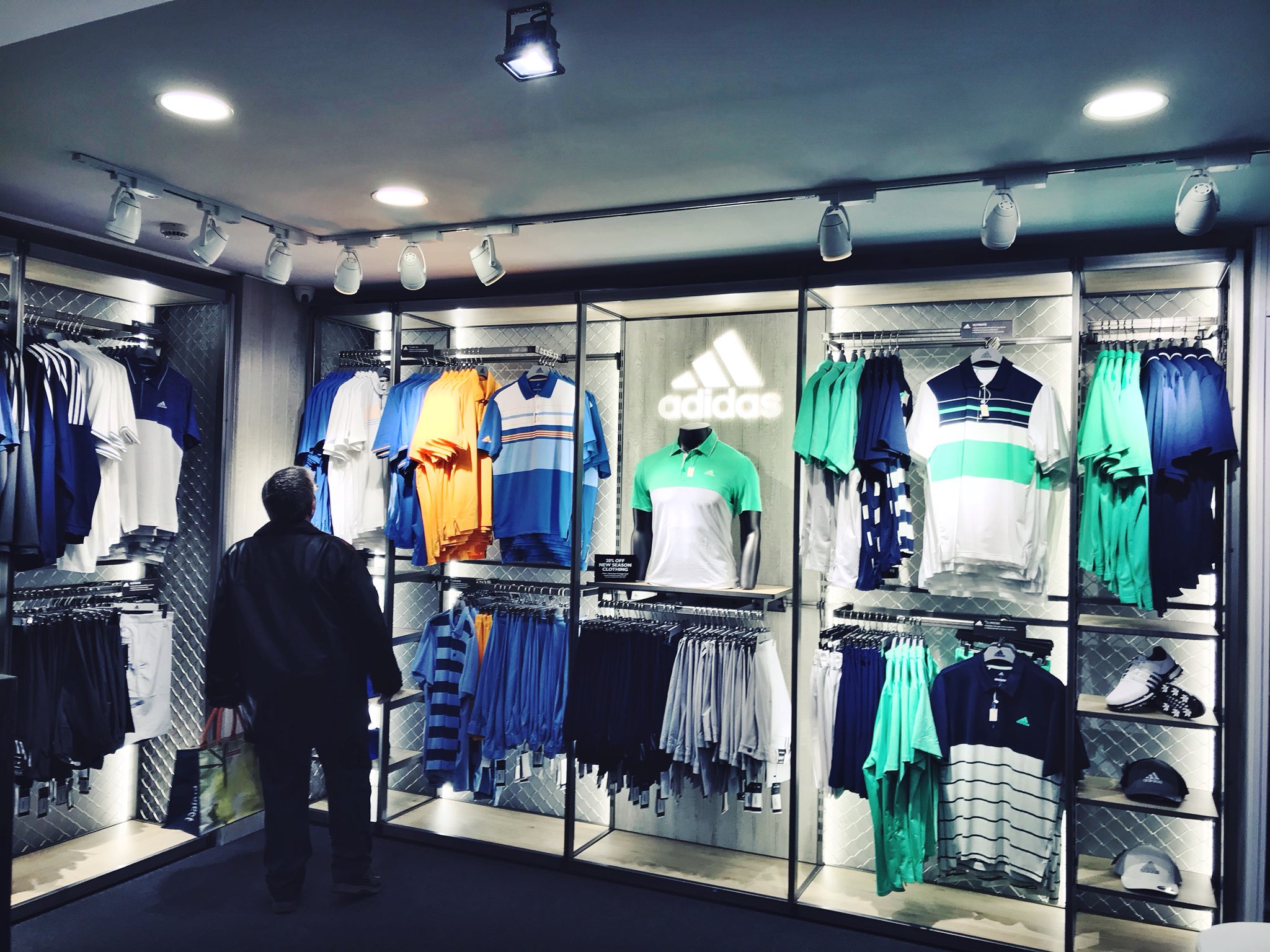 stimulere Vend om hit Silvermere Golf on Twitter: "The finished article. New @adidasGolf bespoke  shop-in-shop complete + stocked with looks from the year's first major.  https://t.co/sevn3laN1x" / X