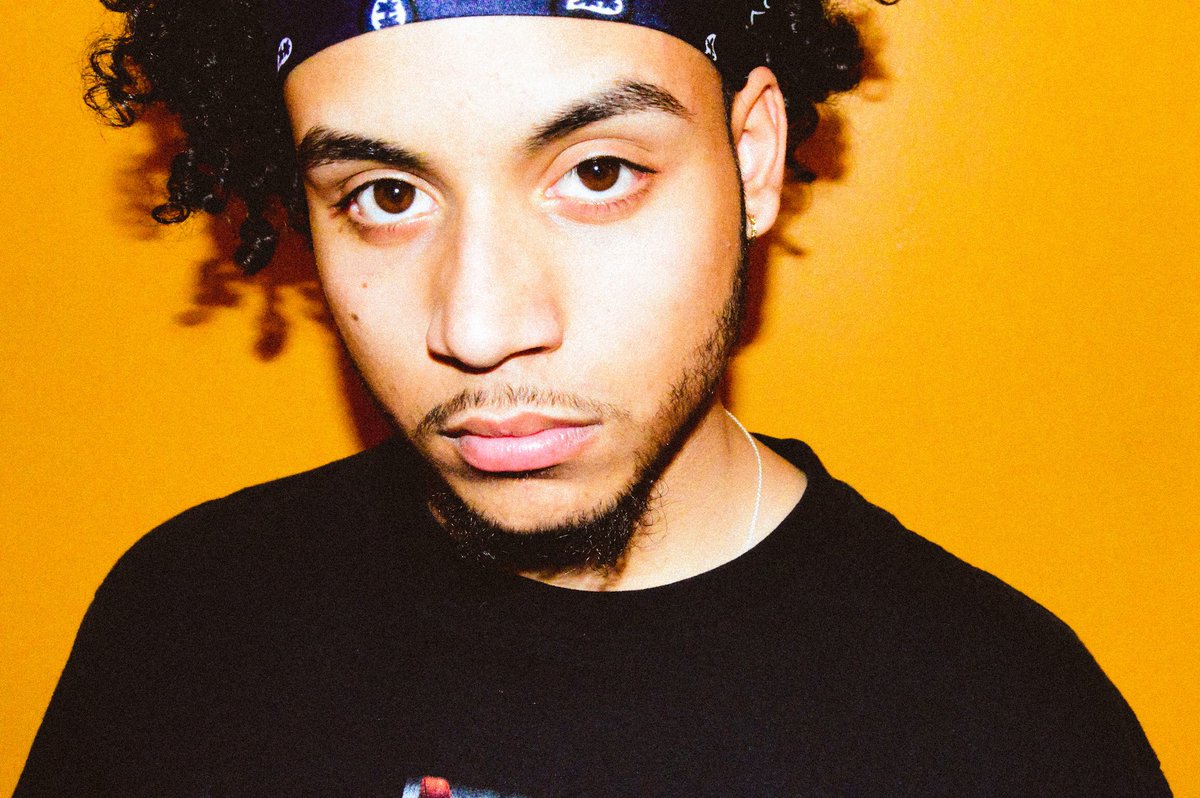 tripgoddd's tweet photo. 🖖🏽❤️🌹 https://t.co/p8TVPJgczJ