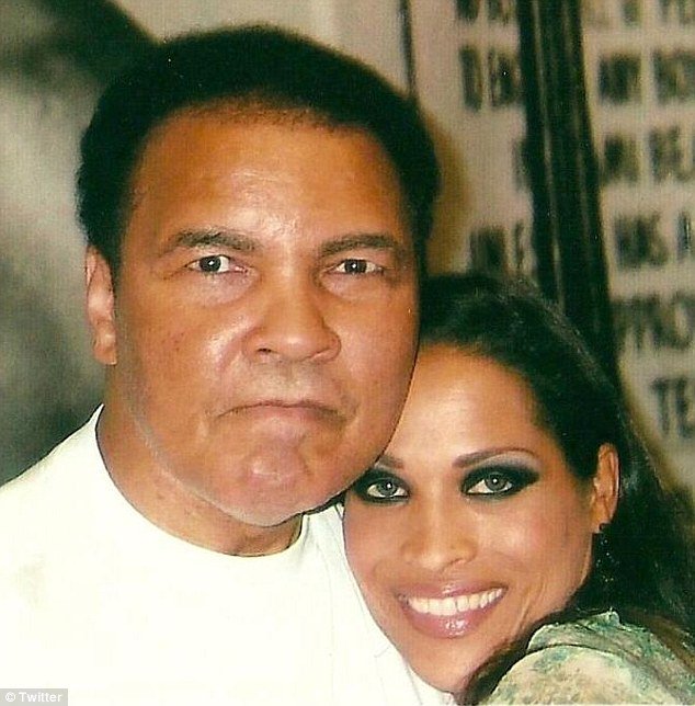 ParkinsonsMeds's tweet photo. TORONTO #PARKINSON'S GALA DINNER, APRIL 6 #Rasheda Ali daughter of Muhammad Ali & John Bauman will be speaking. WPP provides free medications to Parkinson's patients globally. #ParkinsonsMeds4All LIMITED SEATING, BUY YOUR TICKET TODAY!https://t.co/Pqid2gAY3w https://t.co/kj9wsiAKMB