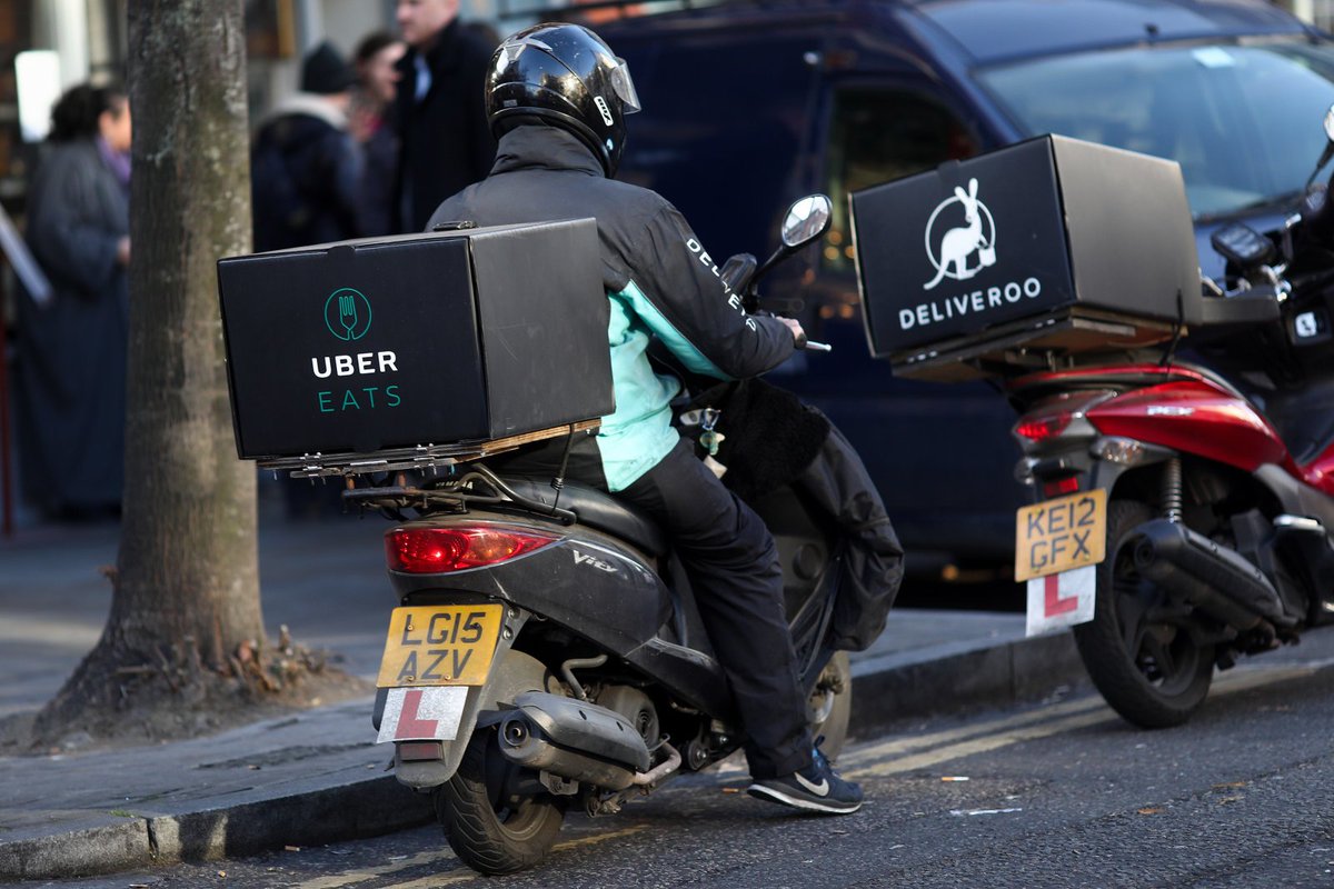 JAMBIKES's tweet photo. @foodgov How do you want your food delivered?
1: Gas guzzling vehicles that are polluting the air you and your children breathe.
2: Privately owned vehicle bringing bacteria, grime and odours straight in to your         home. 
3: Clean Electric delivery cycle.
#justeat #deliveroo #Easter https://t.co/AmXfamCDz3