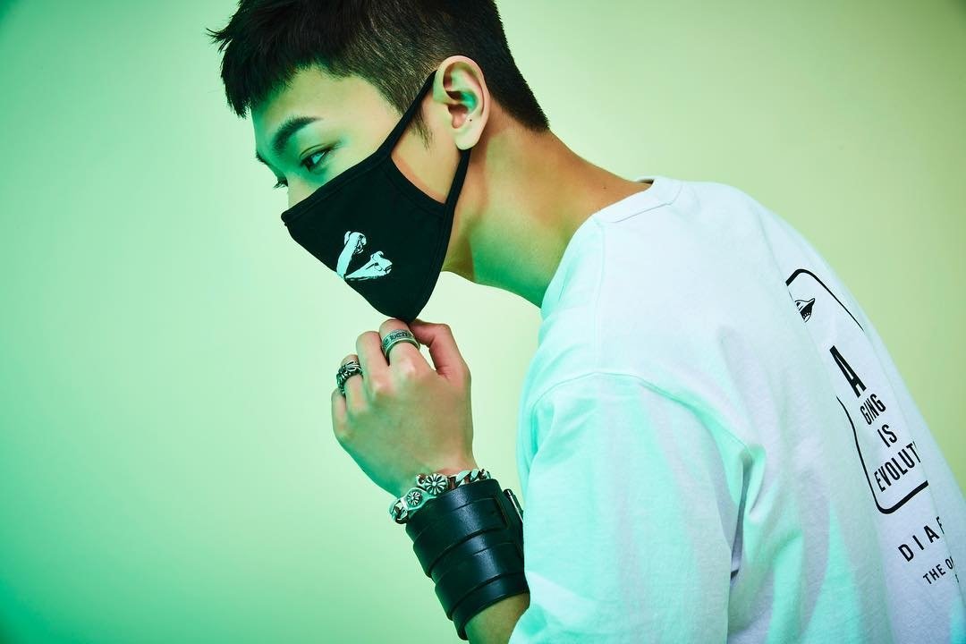 LeeCheolWooTH's tweet photo. [Cheol's IG] หน้ากาก😷 https://t.co/l6Vsiigodf