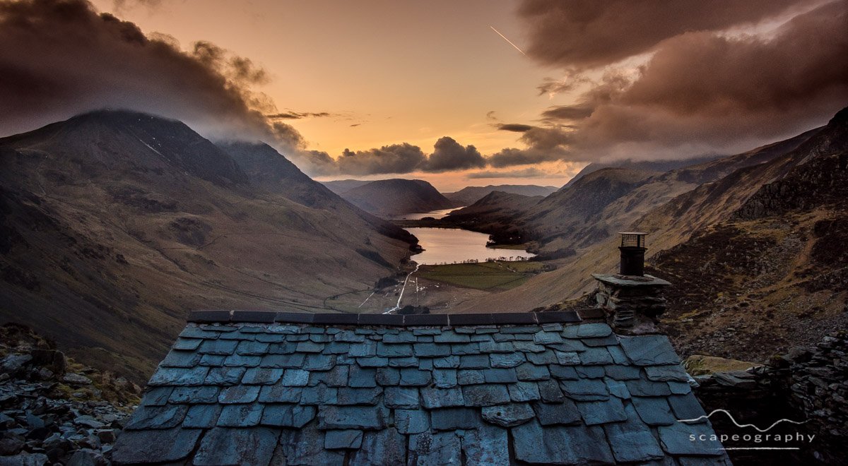 scapeograph's tweet photo. Home for the Night #warnscale #bothy #microadventure #nikon #d810 @al_humphreys @alpkit https://t.co/go6BoMXJLl