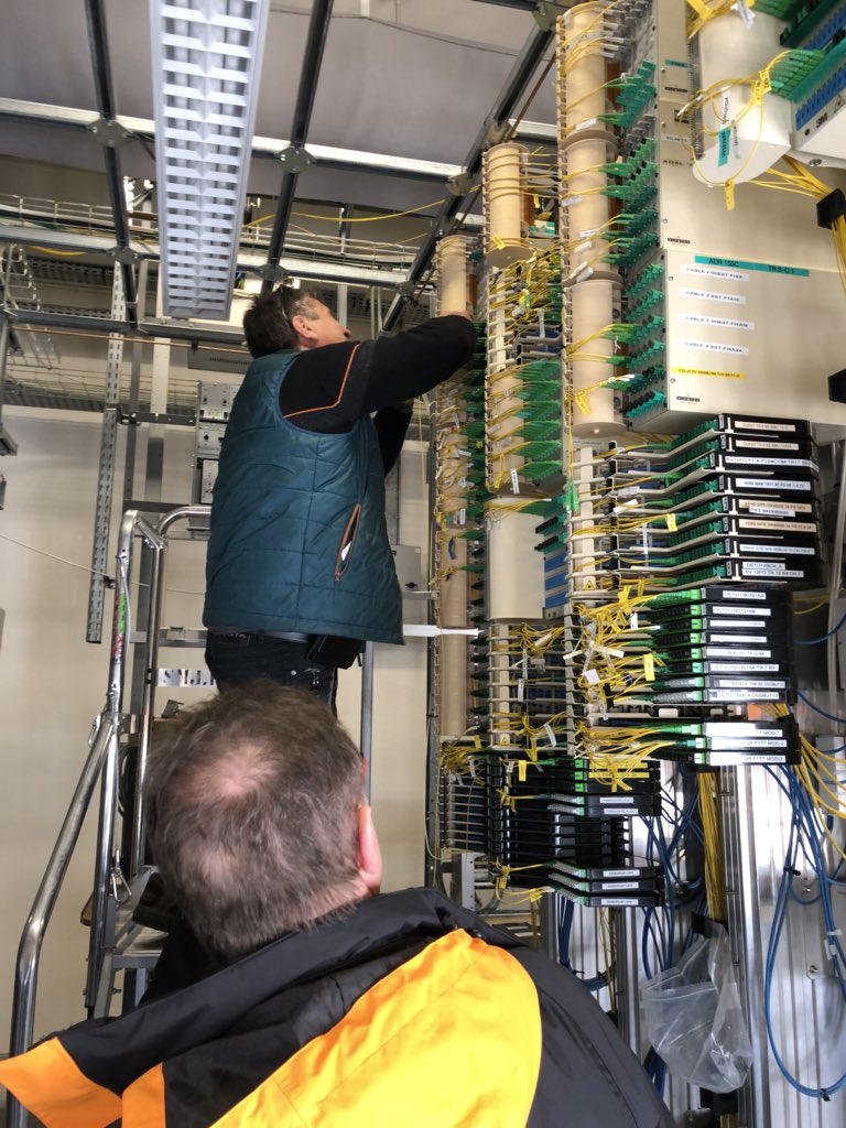fr_dupont1970's tweet photo. Journée incomparable en accompagnement d’ Éric et Patrick, 2 supers techniciens réseaux #orange pour une installation fibre chez un client entreprise de la région bordelaise #Expertise #proximité #service #UIAQ #UILPC #SoOrange #Fierté #AESO
Bravo et merci 👌🏻 https://t.co/IT9dMmFo90