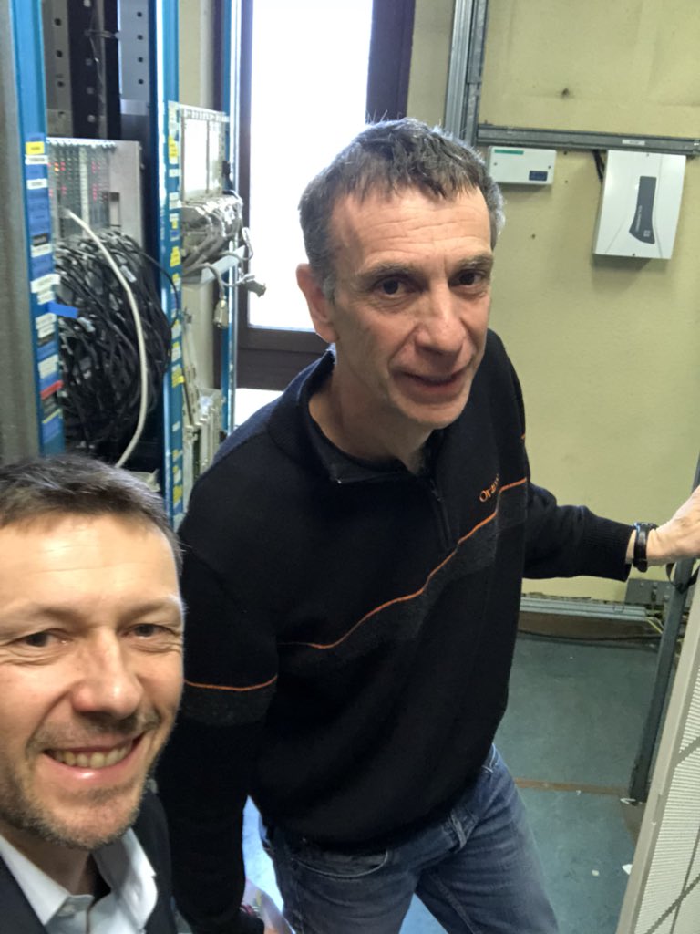 fr_dupont1970's tweet photo. Journée incomparable en accompagnement d’ Éric et Patrick, 2 supers techniciens réseaux #orange pour une installation fibre chez un client entreprise de la région bordelaise #Expertise #proximité #service #UIAQ #UILPC #SoOrange #Fierté #AESO
Bravo et merci 👌🏻 https://t.co/IT9dMmFo90
