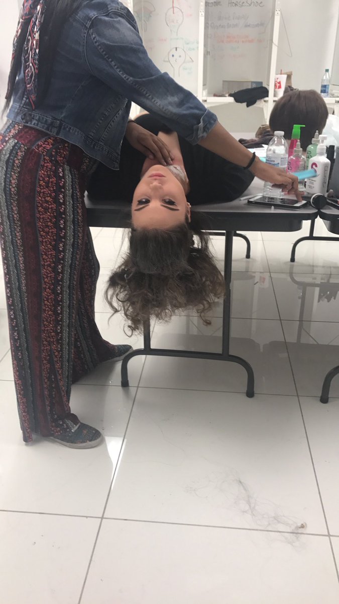 _ashleighmoore's tweet image. happy birthday lond!!!!! i ❤️ u so muchhh :))) @londynbrown_