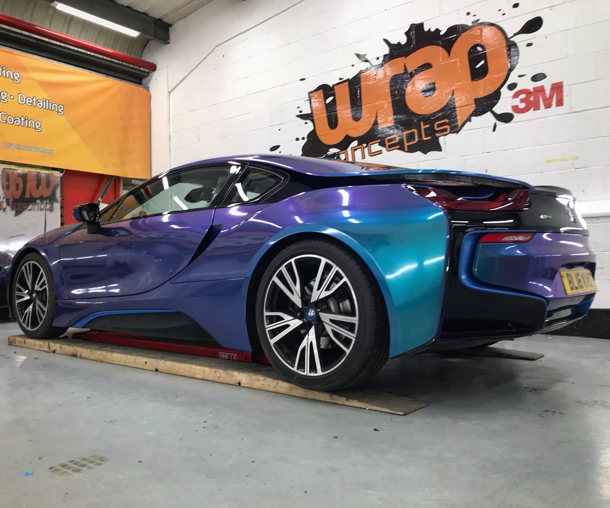 BMW i8 colour shift wrap