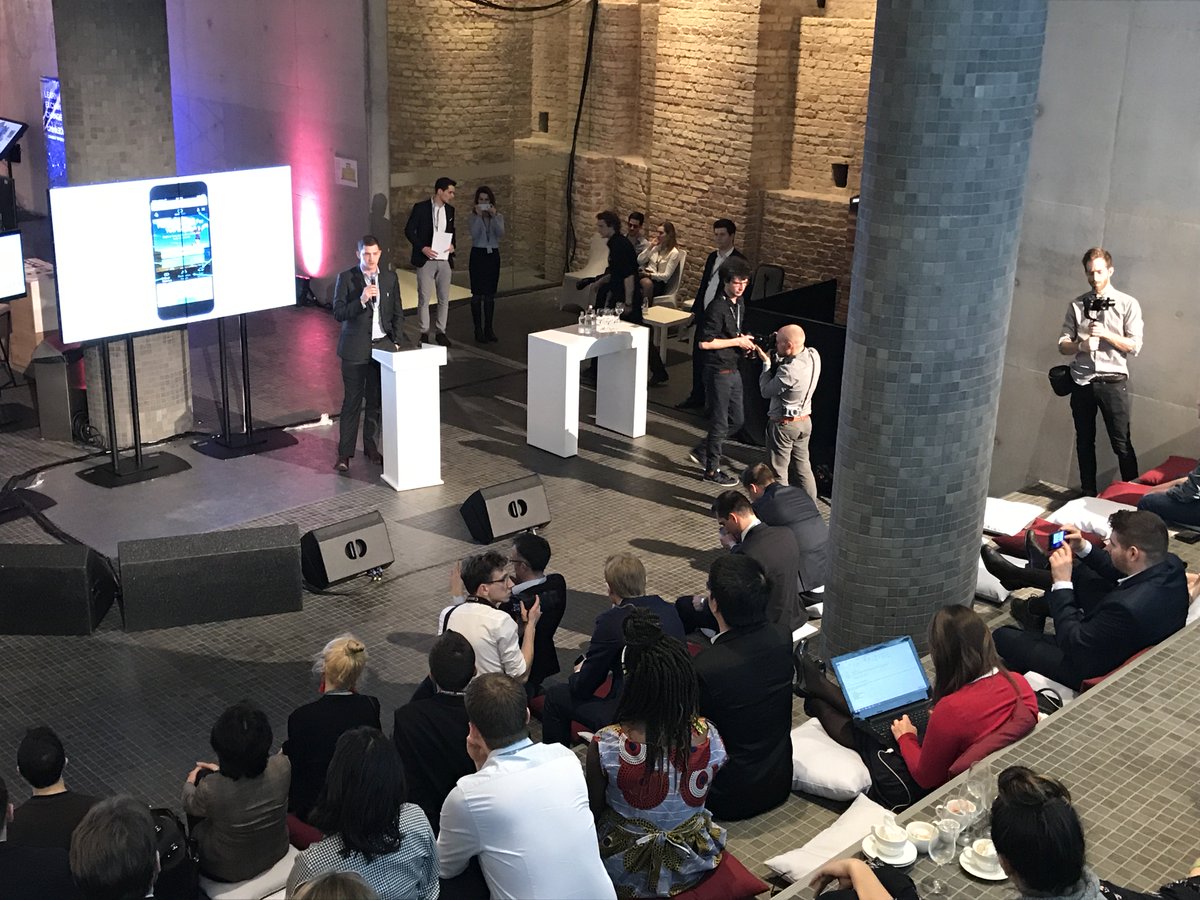espgrp's tweet photo. David at #thinkBDPST pitching NaviGoGo! @IntelTransport @transcotland @NaviGoGoUK @transportgovuk https://t.co/BwFuARkUHj