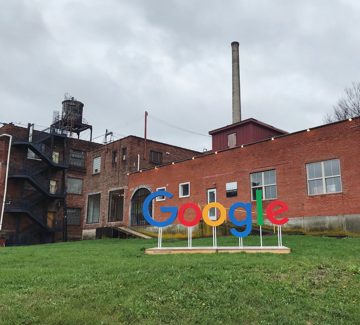 FundfortheArts's tweet photo. Are you “growing with @google” today at @1860MellwoodAve? We want to hear from you how we can better leverage tech for the arts! https://t.co/iuWs4mTi3i