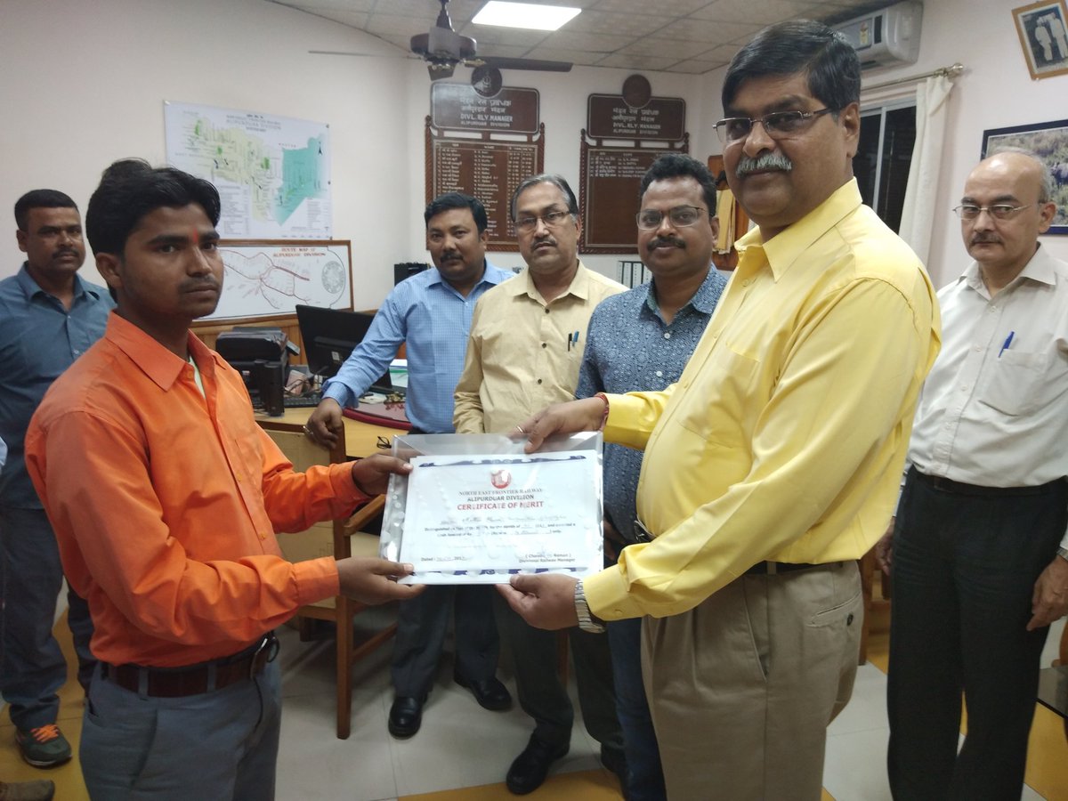 drm_apdj's tweet photo. Sri Mithun Paswan &amp; Sri Pronay Dey, Track Maintainer, have been awarded '#Man Of The #Month' for detecting Rail fracture &amp; #saving untoward incident. https://t.co/9z4EUbYDcp